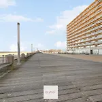 Sea Kissed By Bloss, Op Zeedijk Ostende