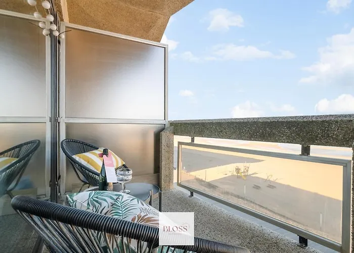 Sea Kissed By Bloss, Op Zeedijk